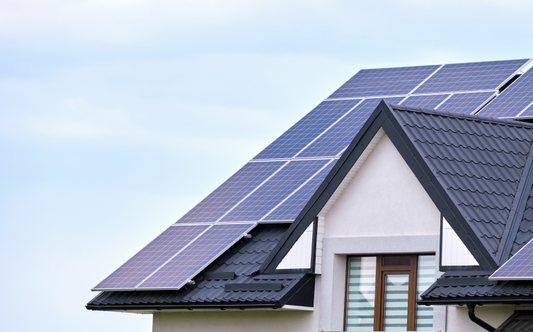Households installing home batteries at record pace ahead of major changes to rebate