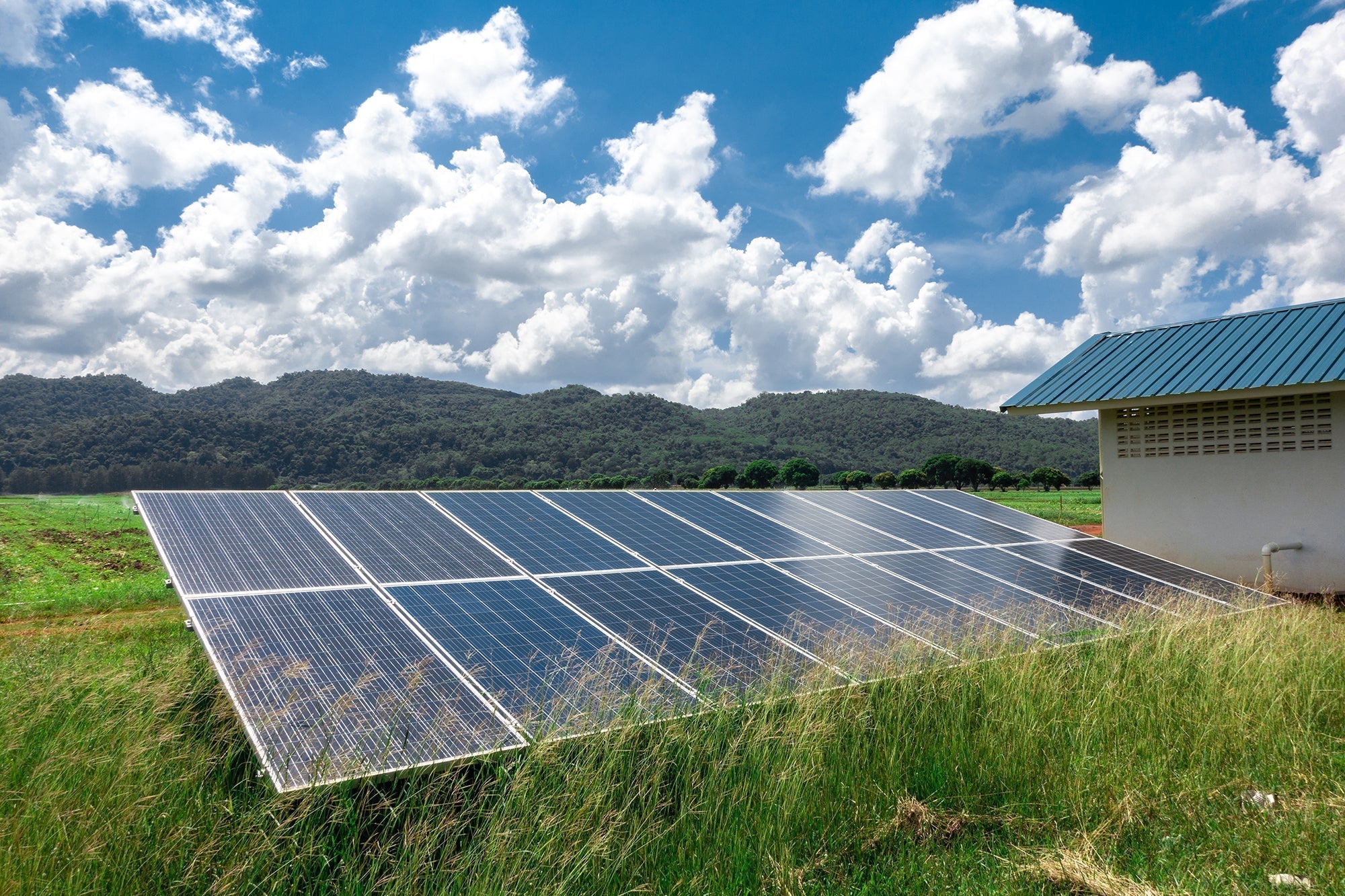 Lead-Acid vs. Lithium Batteries for Off-Grid Power Systems